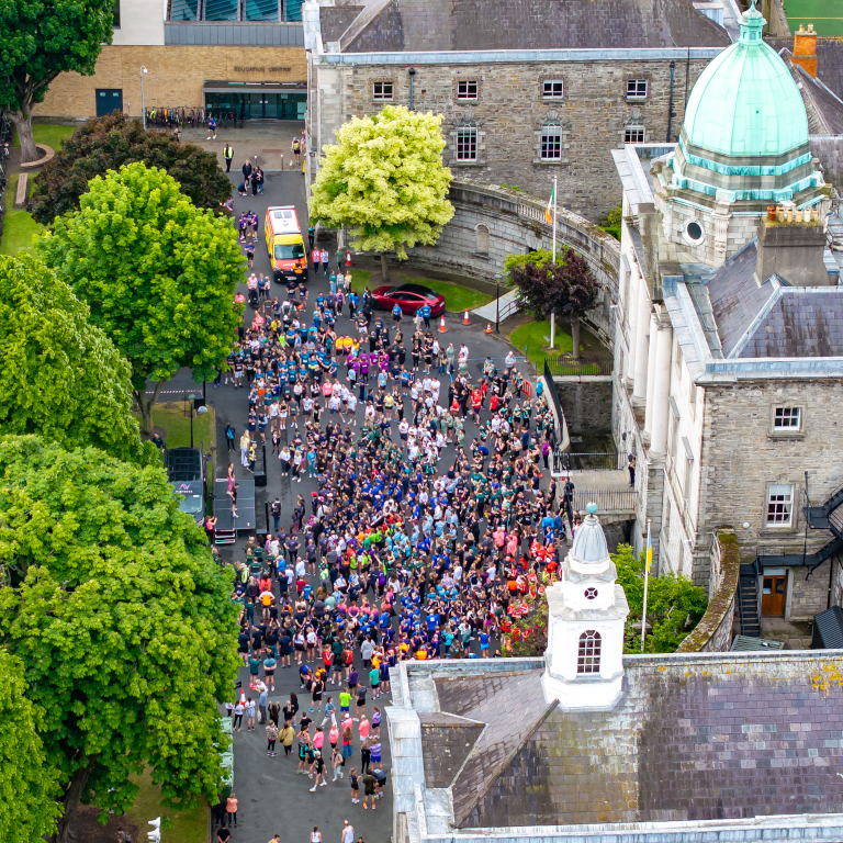 Calcutta Run in progress at Blackhall Place