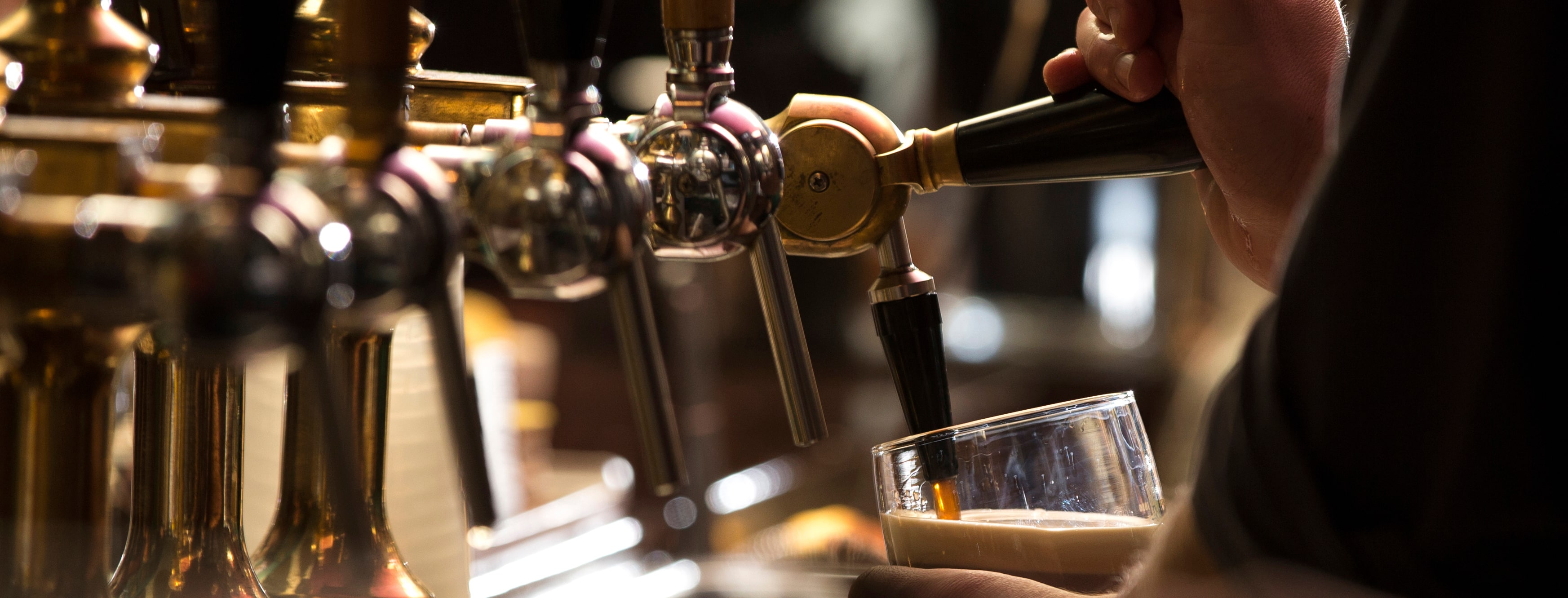 Longer Easter opening hours for NI’s pubs