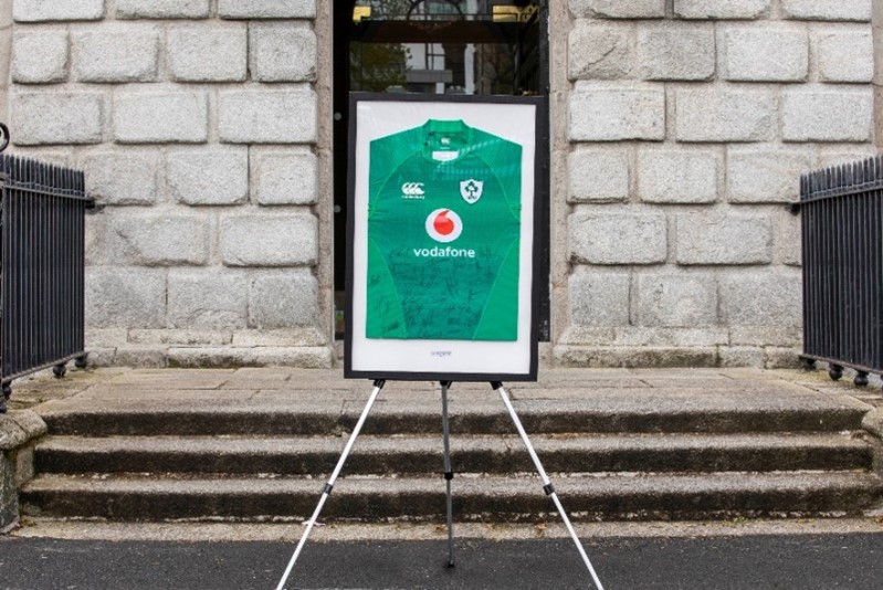 Calcutta Run: Win a Signed Irish Rugby jersey